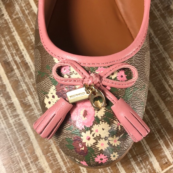 Coach Flats - Picture 2 of 7